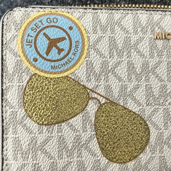 Michael Kors Jet Set Go Airplane Wallet - Picture 8 of 13